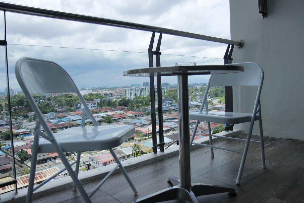 Hornbill Residence Vivacity Kuching Exterior photo